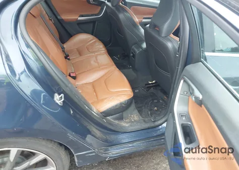 2015 Volvo S60 T5 Premier из США, поврежденный, VIN YV126MFK2F2351345